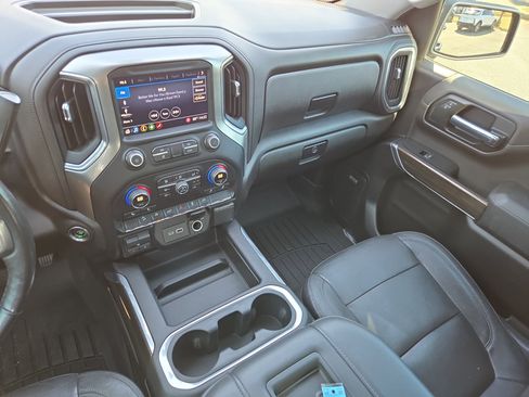 Used 2019 Chevrolet Silverado 1500 RST image 21