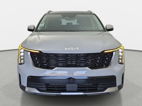 Used 2025 Kia Sorento S w/ Panoramic Sunroof Package image 8