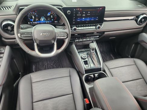 Used 2024 Chevrolet Colorado Z71 w/ Z71 Convenience Package 2 image 2