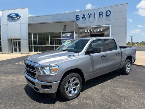 Used 2023 RAM 1500 Big Horn AWD/4WD image 2