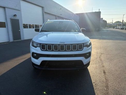 Used 2024 Jeep Compass Latitude AWD/4WD image 23