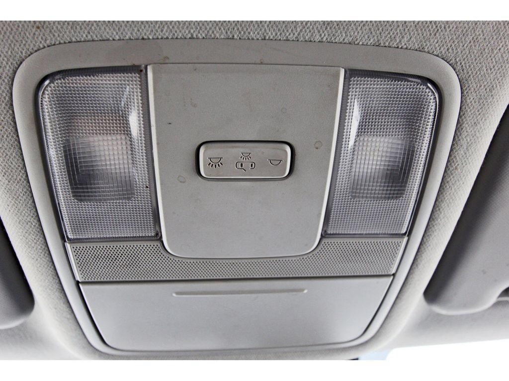 Used 2025 Kia Soul LX w/ LX Technology Package FWD image 23