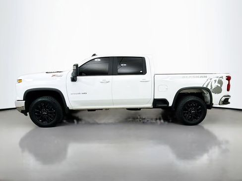 Used 2025 Chevrolet Silverado 2500 LT image 5