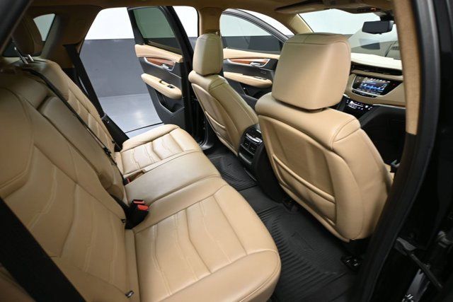 Used 2019 Cadillac XT5 Platinum AWD/4WD image 39