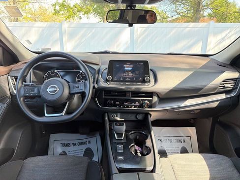 Used 2023 Nissan Rogue SV FWD image 15