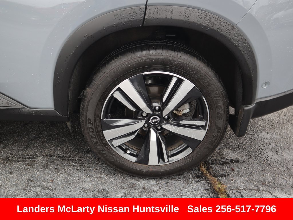 Used 2024 Nissan Rogue SL w/ SL Premium Package FWD image 12