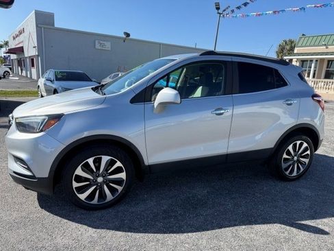 Used 2021 Buick Encore Preferred w/ Safety Package FWD image 3