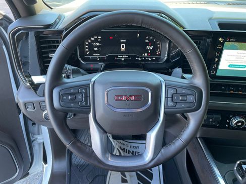 Used 2025 GMC Sierra 1500 SLT w/ SLT Premium Plus Package AWD/4WD image 19
