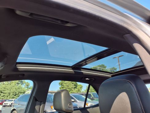 Used 2023 Chevrolet Equinox Premier FWD image 26