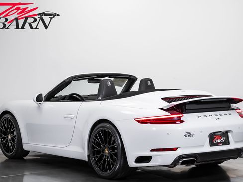 Used 2017 Porsche 911 Carrera RWD image 3
