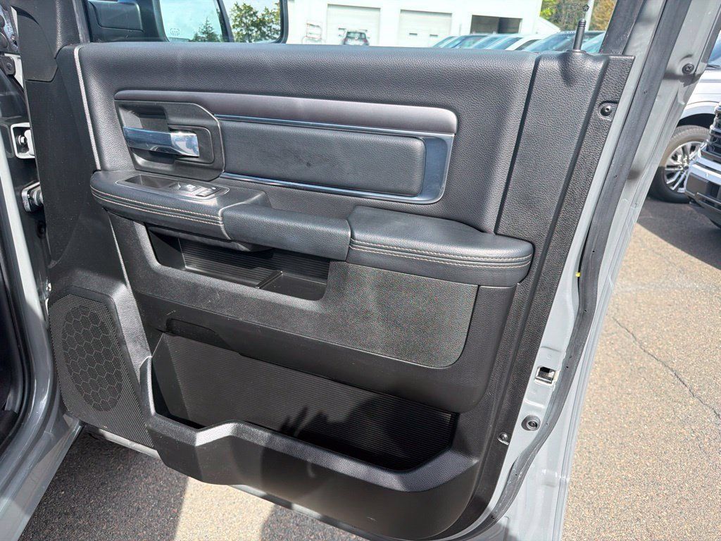 Used 2022 RAM 1500 Warlock w/ Ceramic Gray Warlock Package AWD/4WD image 15