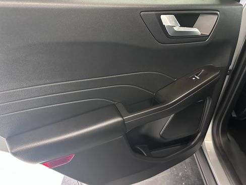 Used 2021 Ford Escape SEL image 22