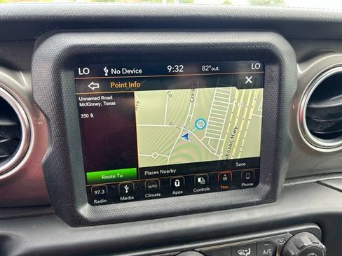Used 2018 Jeep Wrangler Unlimited Sahara AWD/4WD image 14