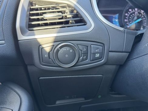 Used 2021 Ford Edge SEL w/ Convenience Package image 12