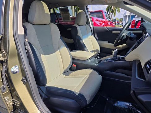 Used 2022 Subaru Outback Premium image 17