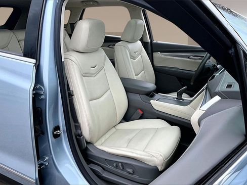 Used 2017 Cadillac XT5 Premium Luxury image 7