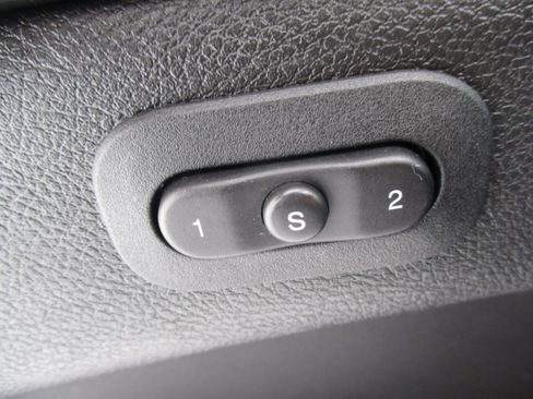 Used 2017 Dodge Durango R/T image 35