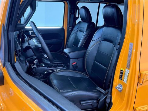 Used 2021 Jeep Wrangler Unlimited Sahara AWD/4WD image 17