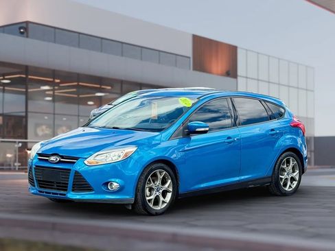 Used 2014 Ford Focus SE w/ Equipment Group 201A FWD image 5