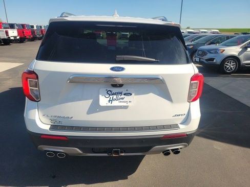 Used 2023 Ford Explorer Platinum w/ Class IV Trailer Tow Package image 4
