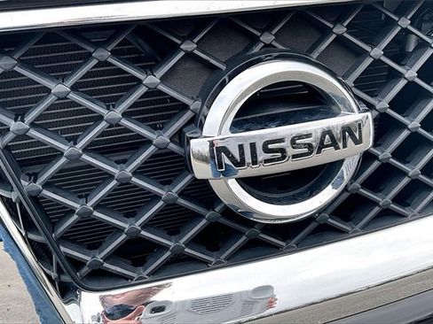 Used 2020 Nissan Frontier SV image 27