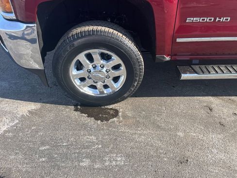 Used 2015 Chevrolet Silverado 2500 LTZ image 34