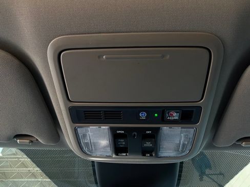 Used 2023 Honda Odyssey Elite image 24