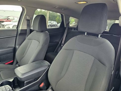 Used 2026 Kia Sportage LX FWD image 17