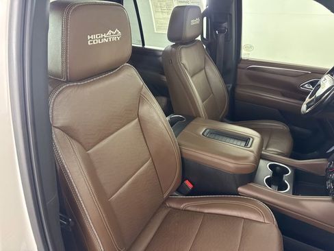 Used 2021 Chevrolet Tahoe High Country w/ Premium Package image 14