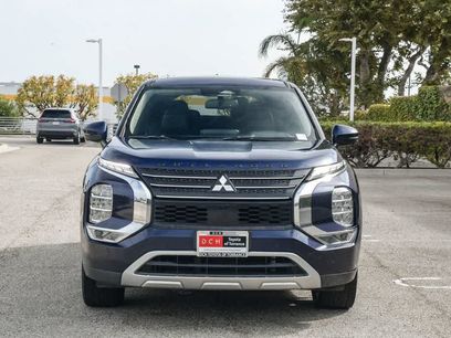Used 2023 Mitsubishi Outlander SE