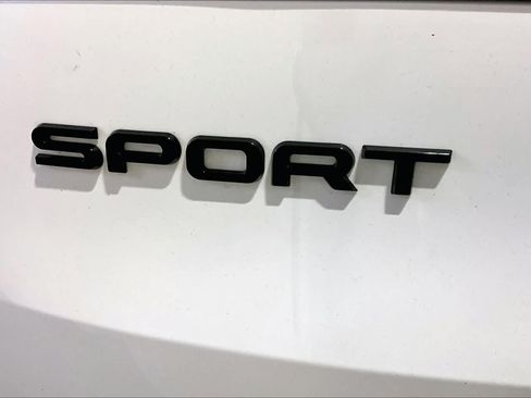 Used 2025 Land Rover Range Rover Sport Dynamic SE AWD/4WD image 9