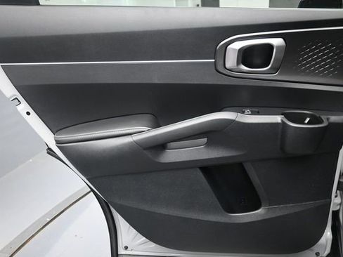Used 2025 Kia Sorento S w/ Panoramic Sunroof Package FWD image 23