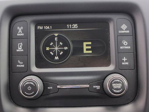 Used 2018 Jeep Compass Sport w/ Cold Weather Group AWD/4WD image 32