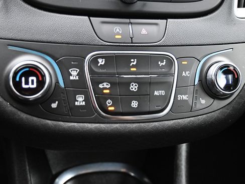 Used 2024 Chevrolet Malibu LT FWD image 25