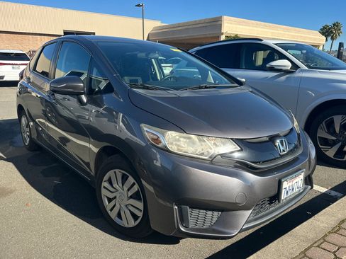 Used 2017 Honda Fit LX image 2