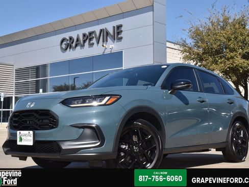 Used 2024 Honda HR-V Sport image 1