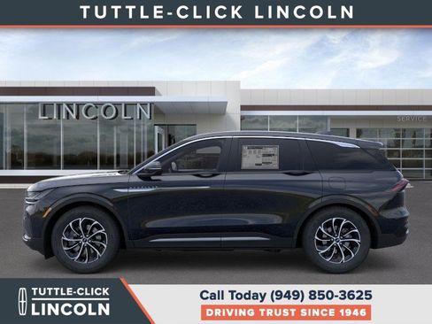 New 2026 Lincoln Nautilus Premier image 3