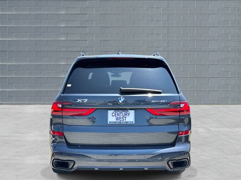 Used 2022 BMW X7 xDrive40i w/ M Sport Package AWD/4WD image 4