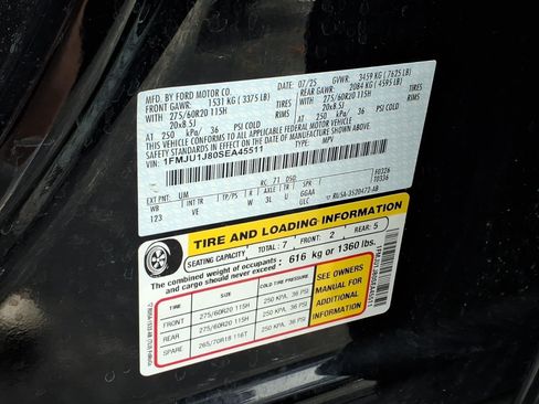 Certified 2025 Ford Expedition Active AWD/4WD image 35