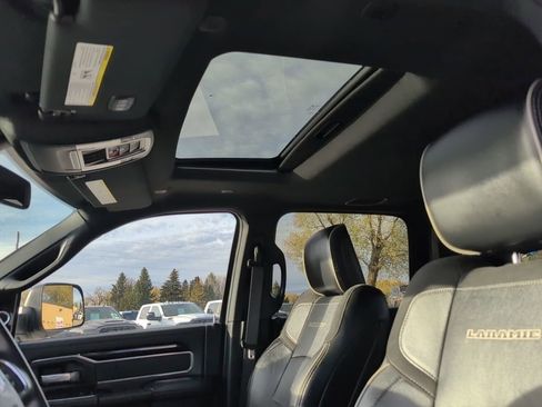 Used 2022 RAM 3500 Laramie image 24