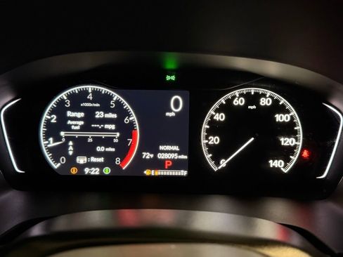 Used 2025 Honda Pilot Sport image 17