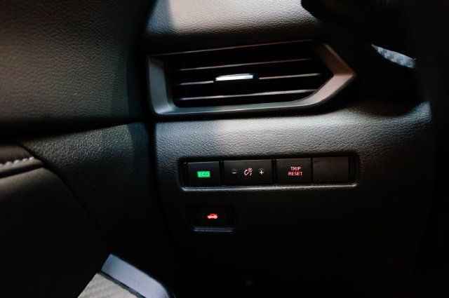 Certified 2025 Nissan Sentra S FWD image 28