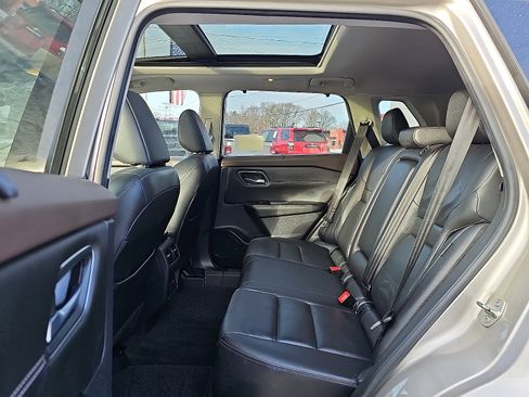 Certified 2021 Nissan Rogue SL w/ Premium Package image 10