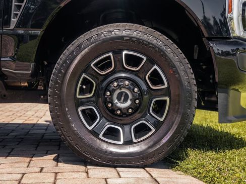 Used 2026 Ford F250 Platinum AWD/4WD image 14