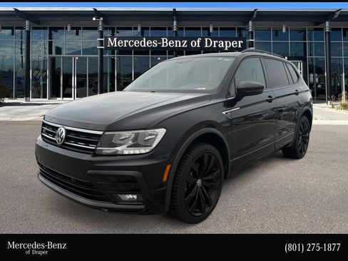 Used 2020 Volkswagen Tiguan SE R-Line image 1