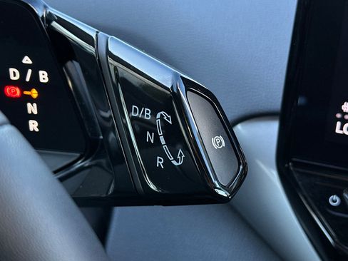 Used 2023 Volkswagen ID.4 S image 21