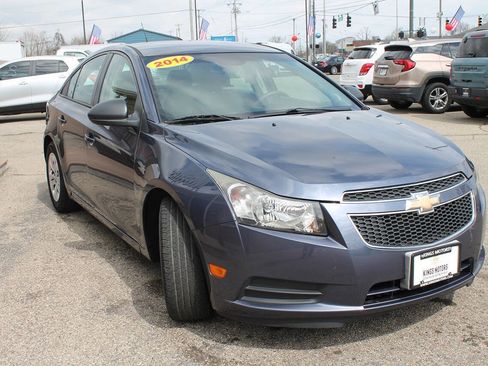 Used 2014 Chevrolet Cruze LS image 7