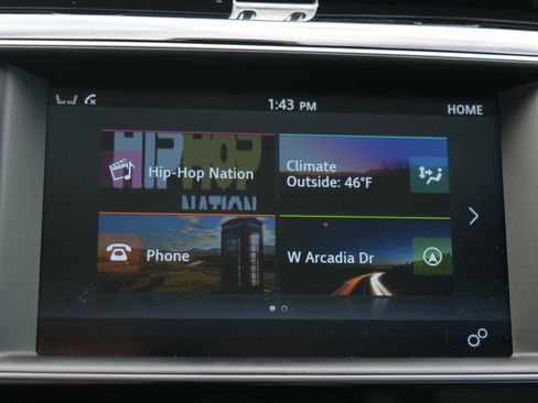 Used 2018 Jaguar F-PACE Prestige image 25