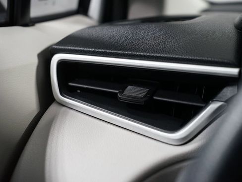 Certified 2025 Toyota Corolla Cross L image 23