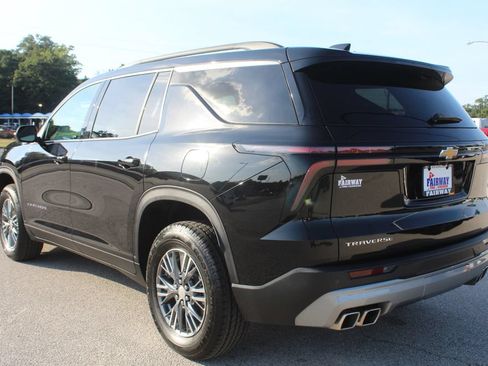 Used 2025 Chevrolet Traverse LT w/ Driver Confidence Package FWD image 7